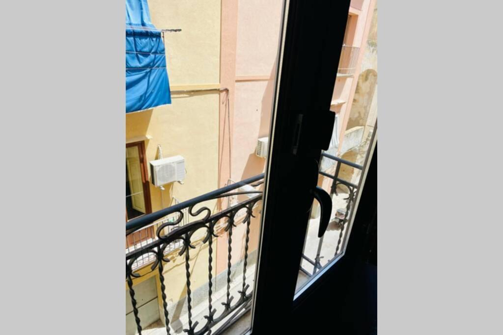 Trapani Centro Storico Apartment, Great Central Location! All New Furniture And Appliances! Ngoại thất bức ảnh